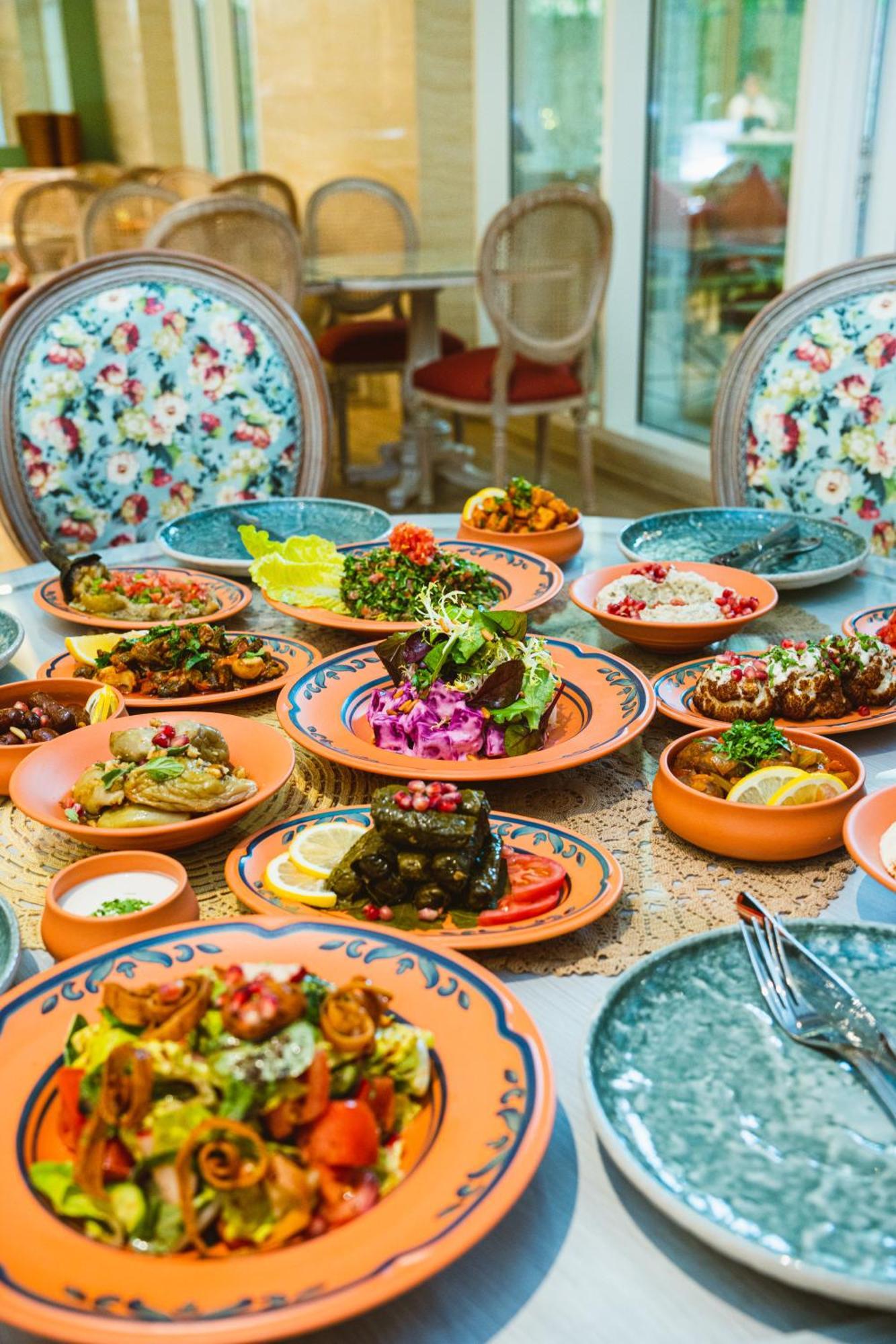 Millennium Place Doha Eksteriør billede Armenian cuisine